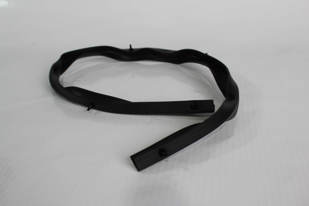 Goma frontal de capot